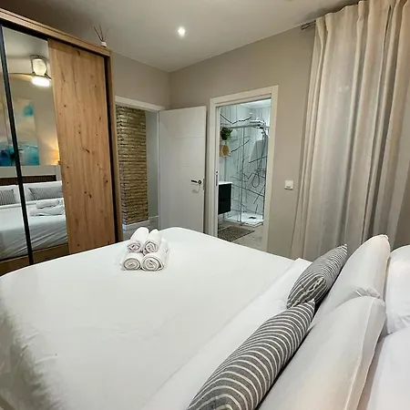 2br With Courtyard & Pool, Arenas Casa Brisa Apartment Valencia